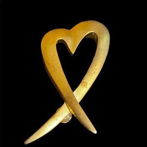 Vintage Lee Wolfe Heart brooch